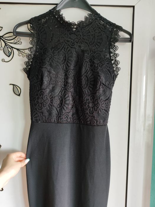 Официална черна рокля