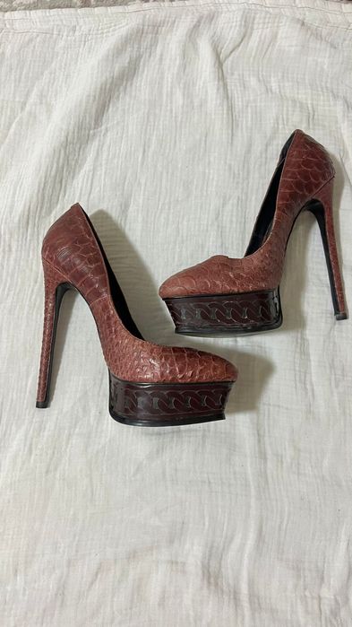 Продам туфли на высоком каблуке