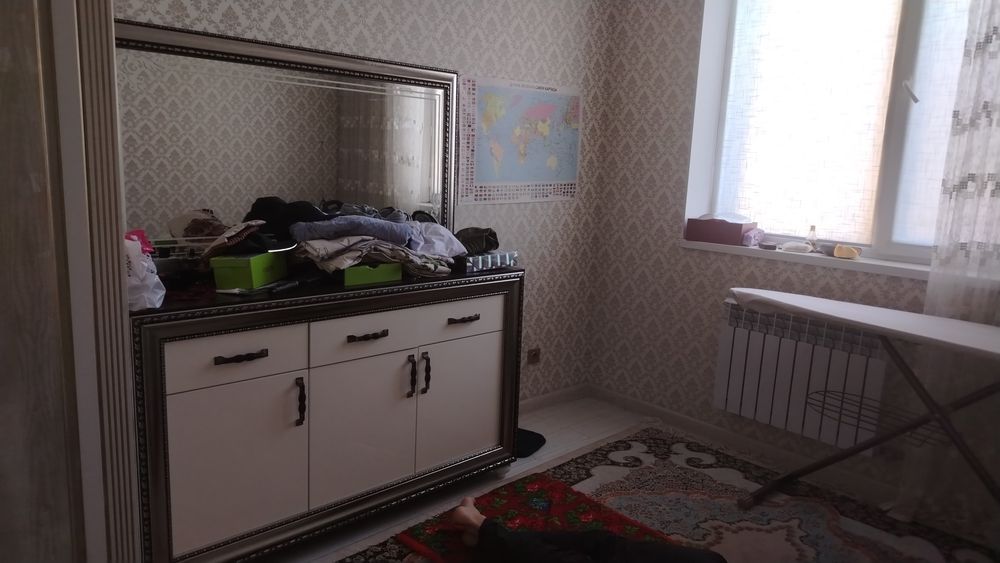 Угловой шкаф сатылады. Тумба