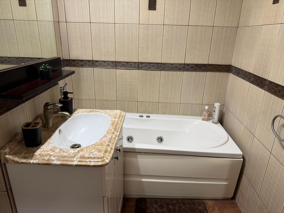 Vand apartament 2 camere central