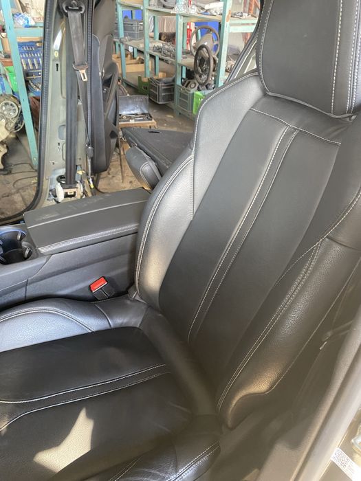 Peugeot 3008 , Пежо 3008 1.2 i 130 коня продава се само на части