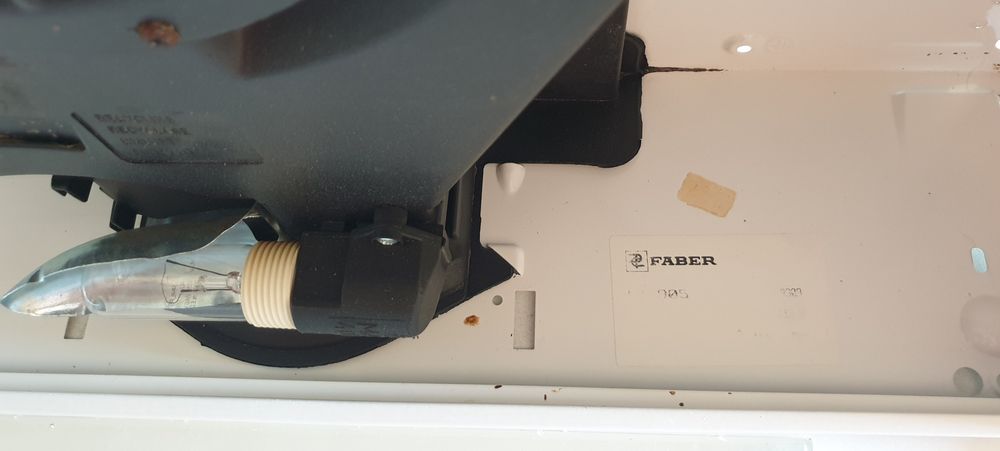 Продавам аспиратор за кухня марка Faber размери 60/ 48/ 15см