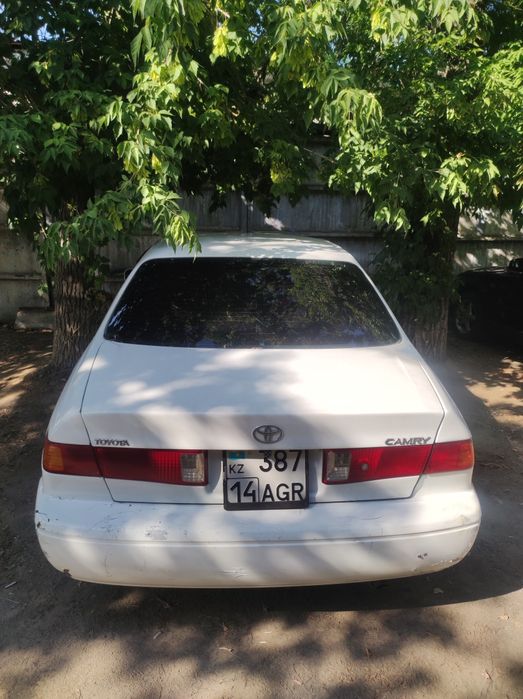 Toyota Camry 25 американец