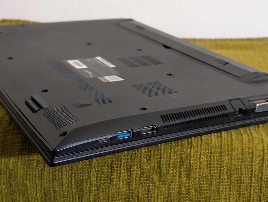 Laptop TERRA Mobile 1515 - Core i5 7200U / SSd 240GB - Windows 11 Pro