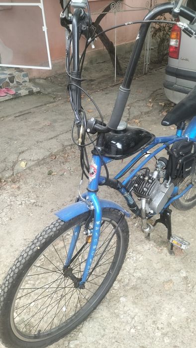Vind Bicicleta cu motor.