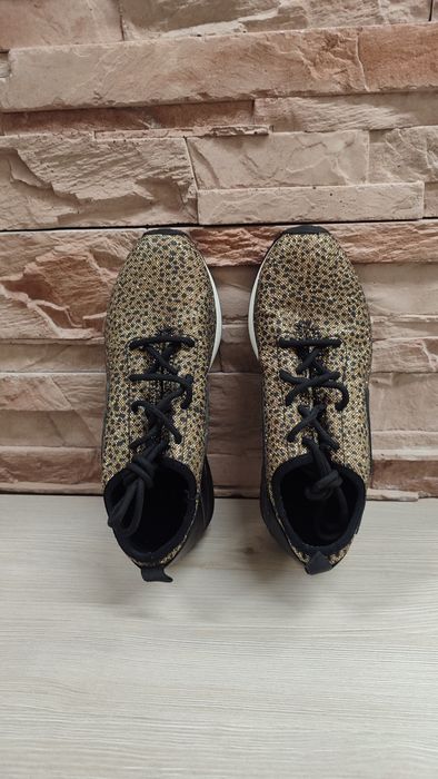 Дамски златисти маратонки