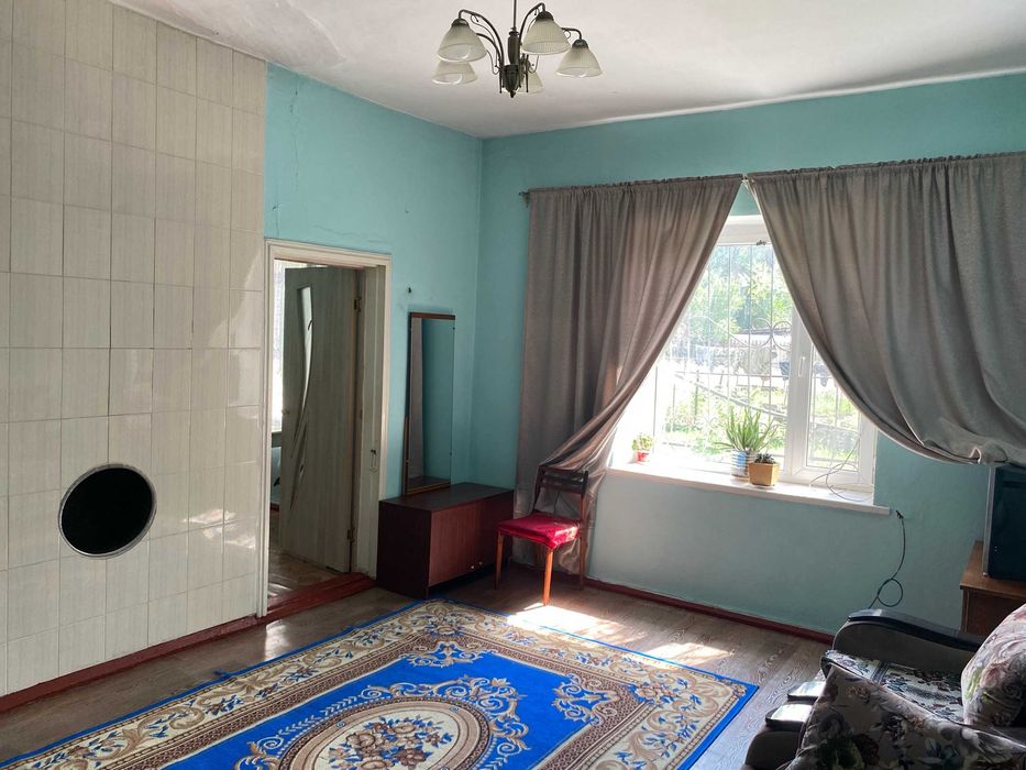 Продам кирпичный дом в самом центре