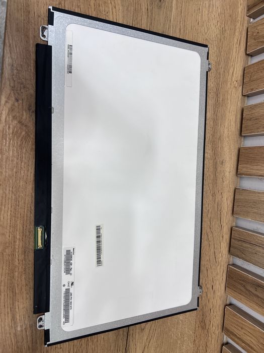 Продам матрицу slim 15.6 30pin