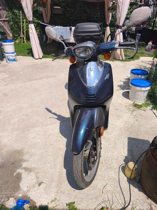 Продавам скутер Yamaha YT50
