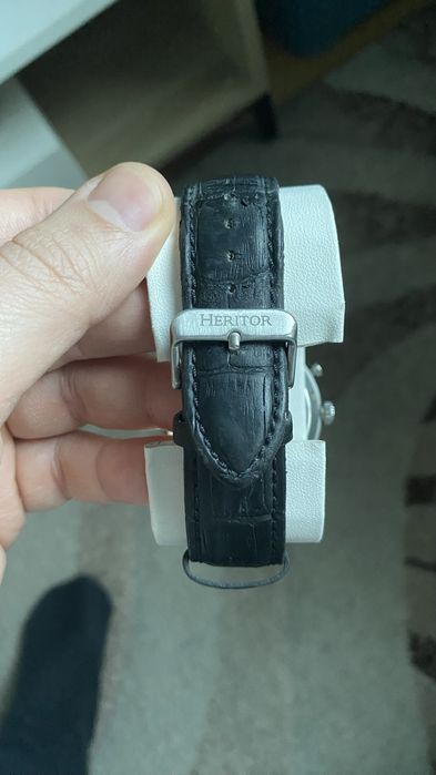 Часовник Heritor автоматичен!