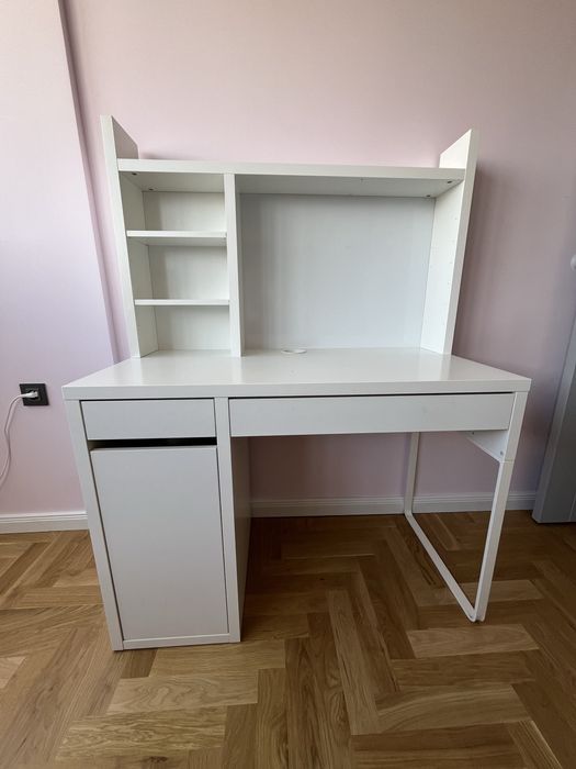 Бюро IKEA – използвано, запазено състояние