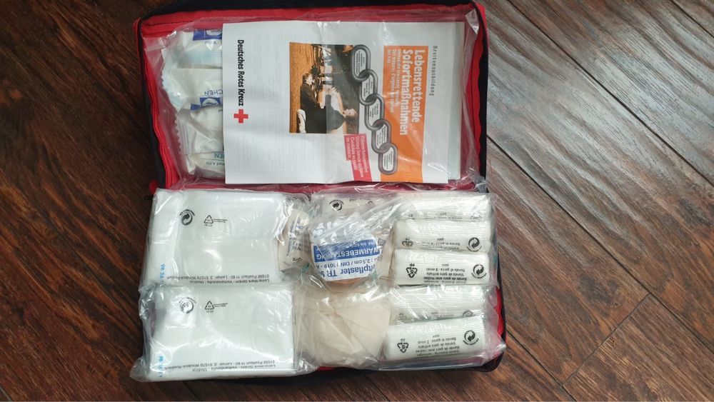 Автомобильные аптечки