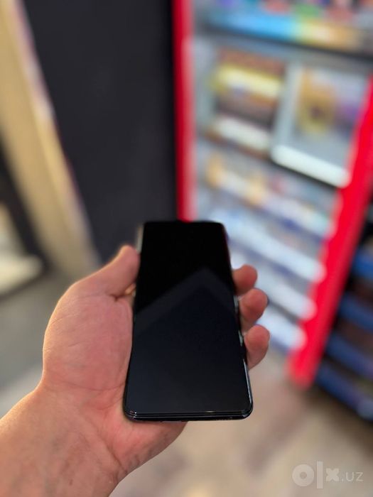 Samsung  s20 8/128 ветнам дуал  сим