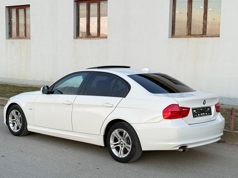 Bmw 320d e90 seria3 2011 Facelift xenon navi trapa•Distributia nouă•