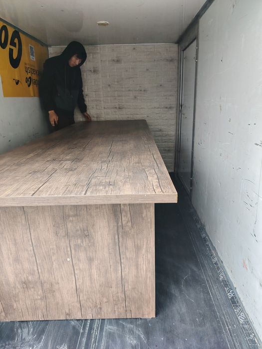 Стол 2шт продаётся