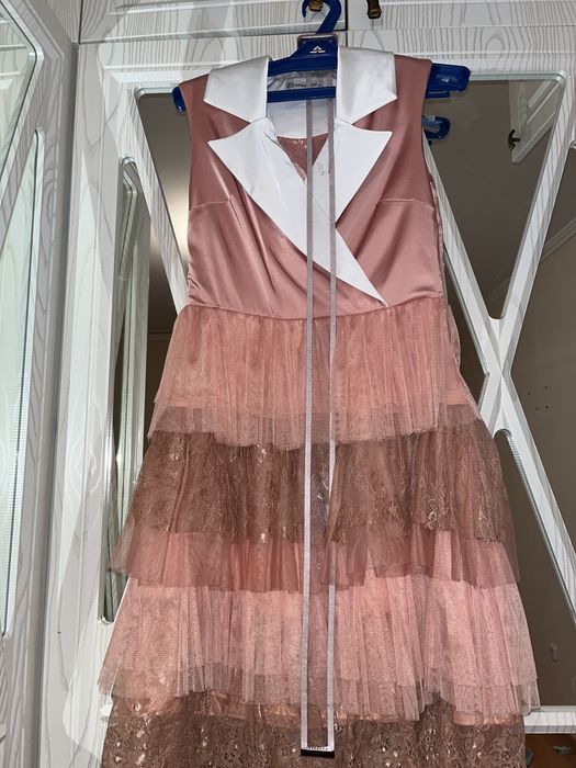 Платья нежная