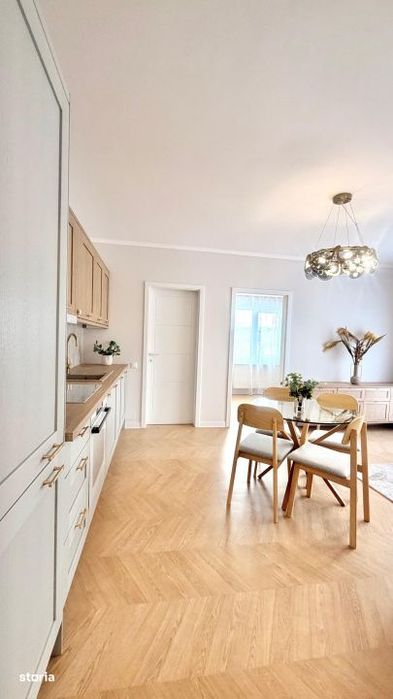 Apartament trei camere, ultrafinisat, partial mobilat, strada Urusagul