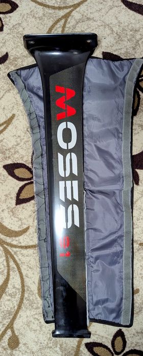 Продавам карбонов фойл за кайт Moses Onda W633