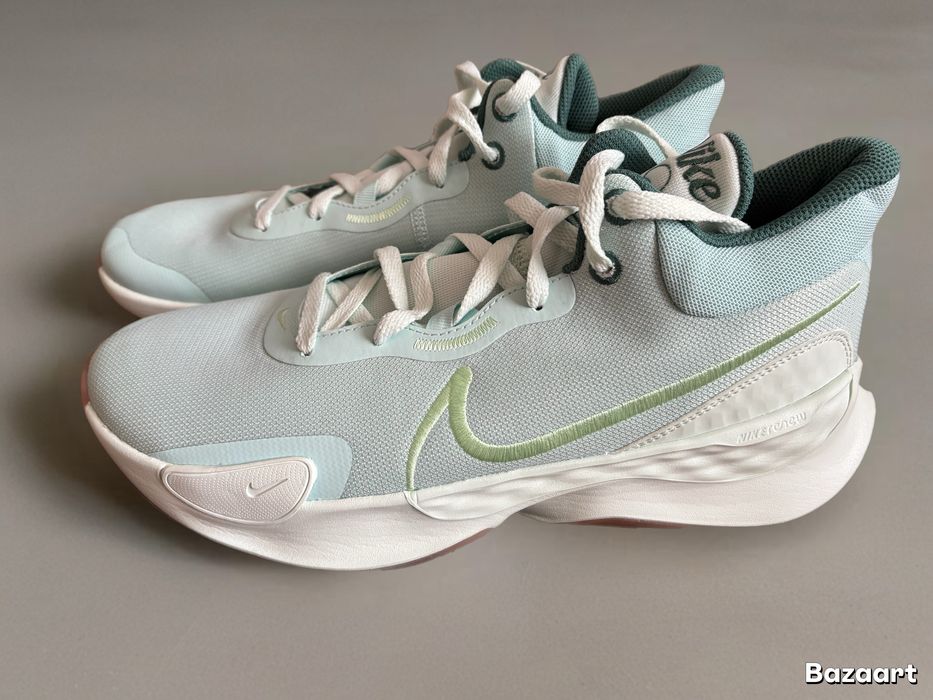 Продам оригинальные кроссовки