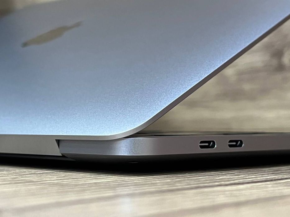 б/у MacBook Pro 13” М2 / 24Gb / 512b Grey