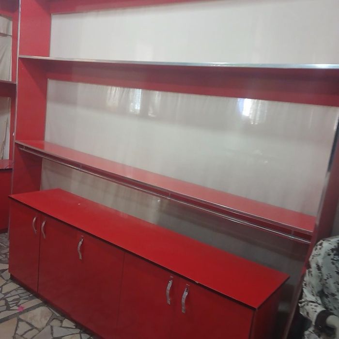 Dukon uchun moljallangan mebel sotiladi xolati yangi