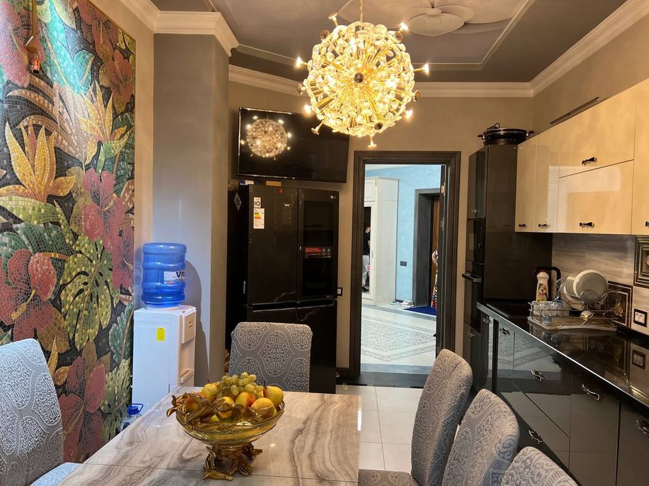 Продаю свою квартиру в Parisien 4комн