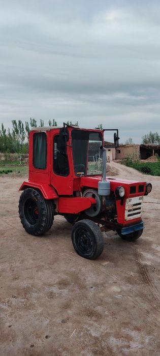 Mini traktor sotiladi