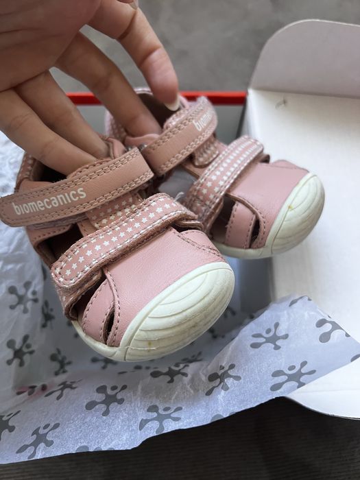 Biomecanics номер 19 розови сандали