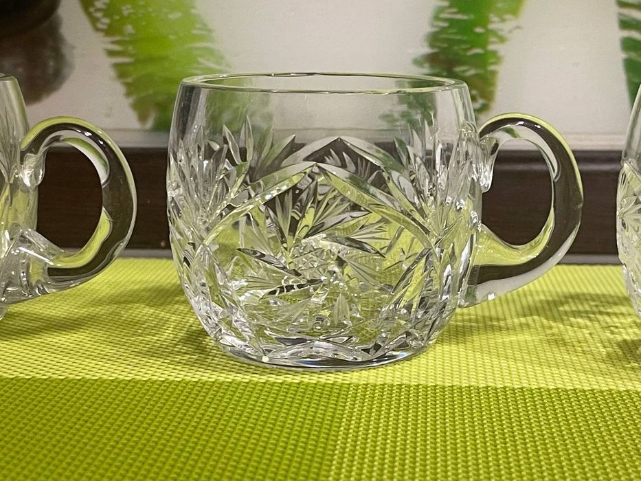 Бокалы.Хрусталь.Богемия.В наличии 3 шт.Цена:300.000