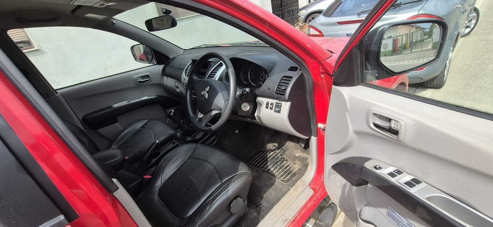 Mitsubishi TROJAN L200  2.5 diesel 2013