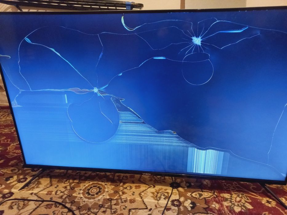 Телевизор сатылады экраны сынған,