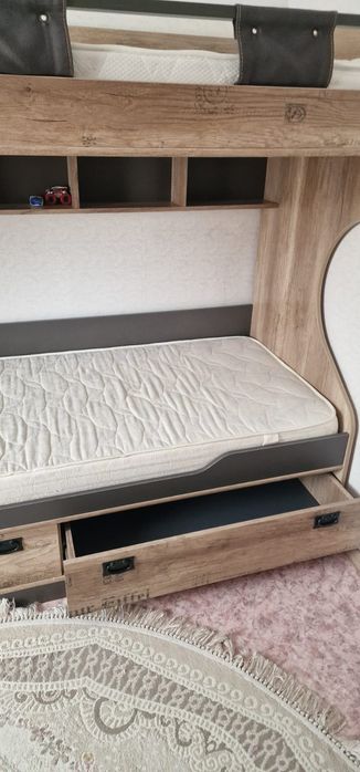 Спальный гарнитур