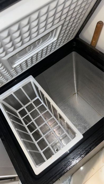 Продается бу морозильник muxxed