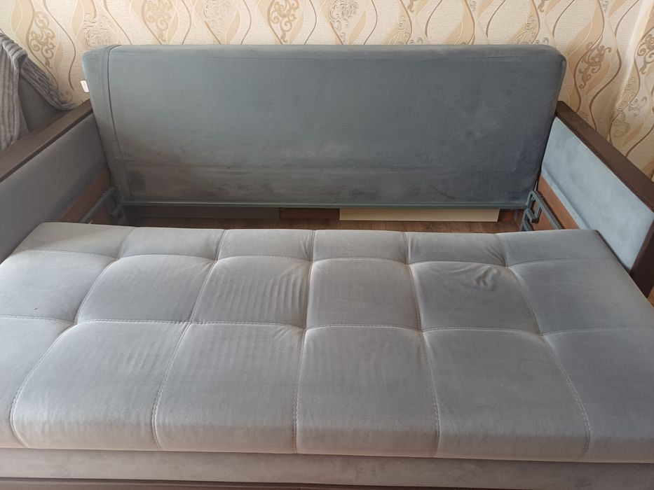 Продам современный  диван