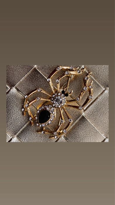 Brosa Vintage Inspired