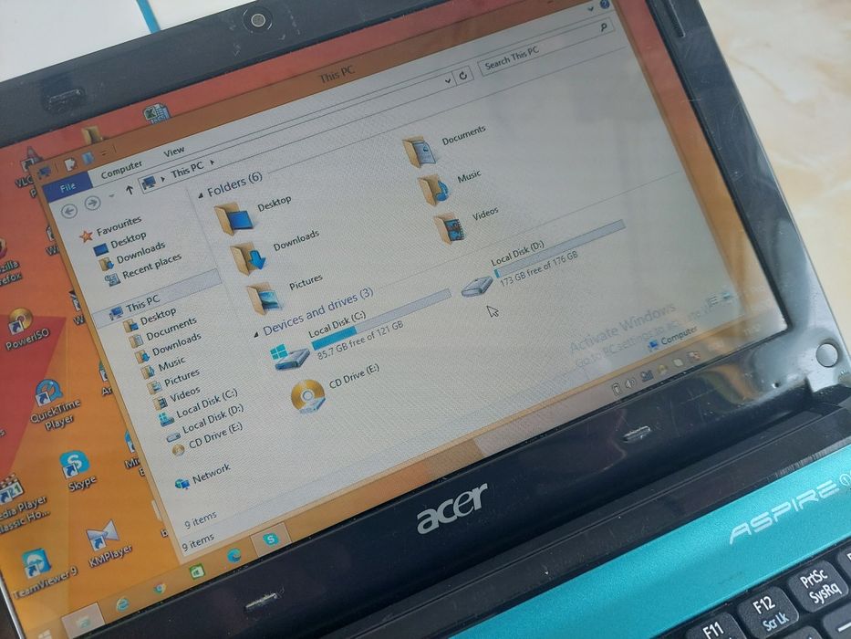 Vând Acer Aspire One D257 (ZE6) fără probleme + încărcător /poze reale