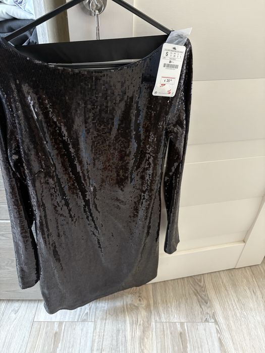 Rochie neagra din paiete,marime S,Stadivarius,noua cu eticheta