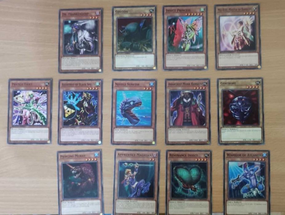 Продавам оригинални Ю Ги О карти част 1