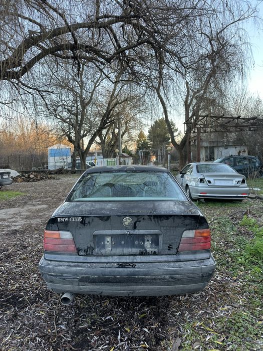 Bmw e36 318i НА ЧАСТИ