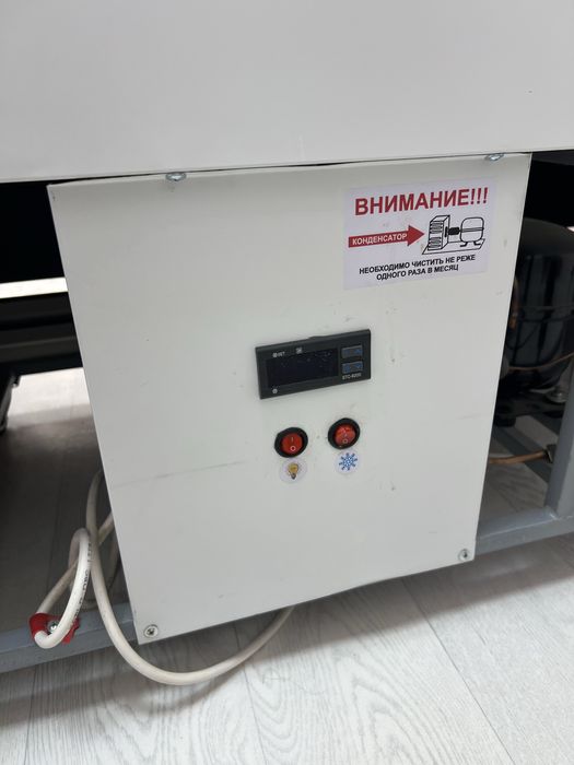 Кондитерский холодильник