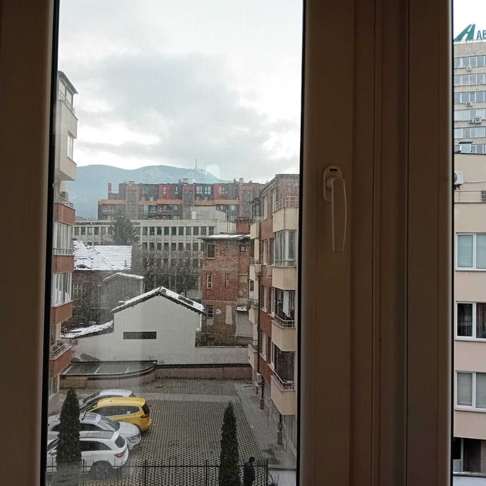 Дава се под наем Двустаен апартамент в София, Павлово - 65 кв.м за 747.66 € - Снимка #2