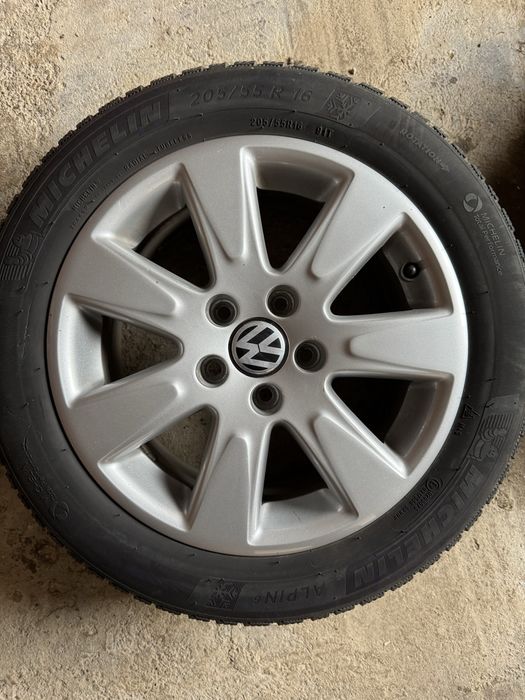 Vand jante Passat B6 cu anvelope de iarnă R16