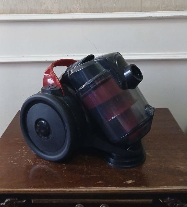 Пылесос Blackton VC1403C
