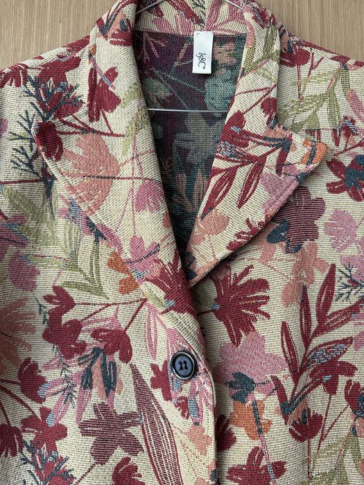 Жакардово манто на цветя