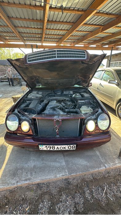 Мерс 210 сатылады