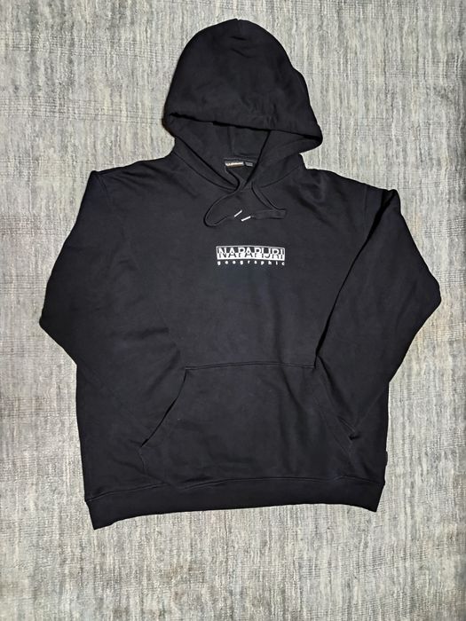 Napapijri два броя мъжки суитшърт размер XXL.