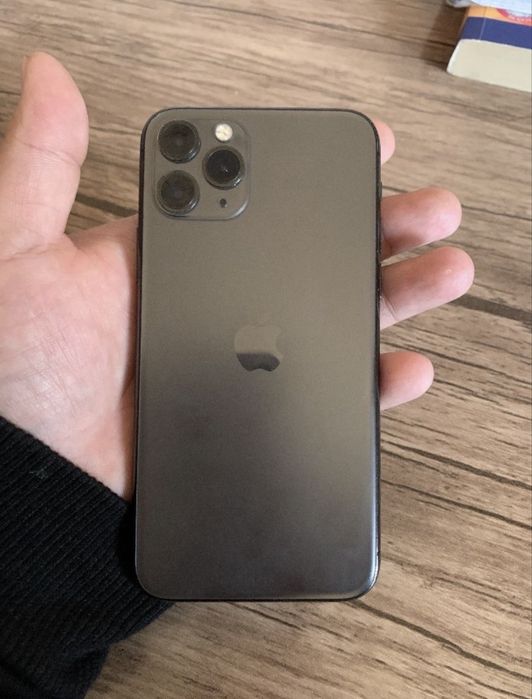Iphone 11 Pro Srochna sotiladi