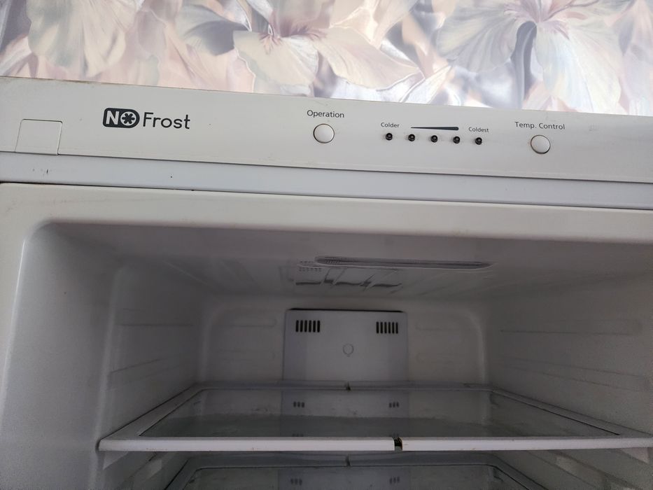 Холодильник Samsung