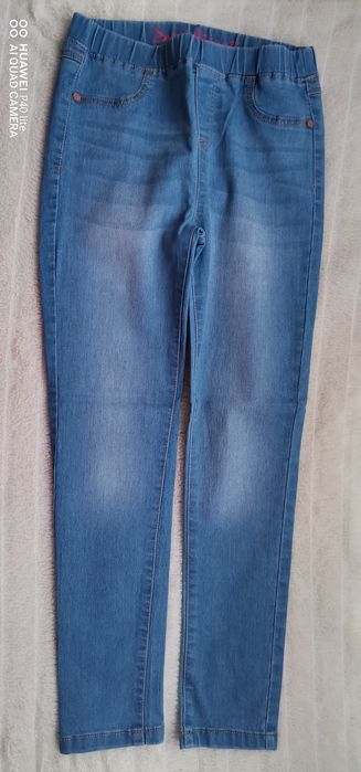 Детски панталони или дънки