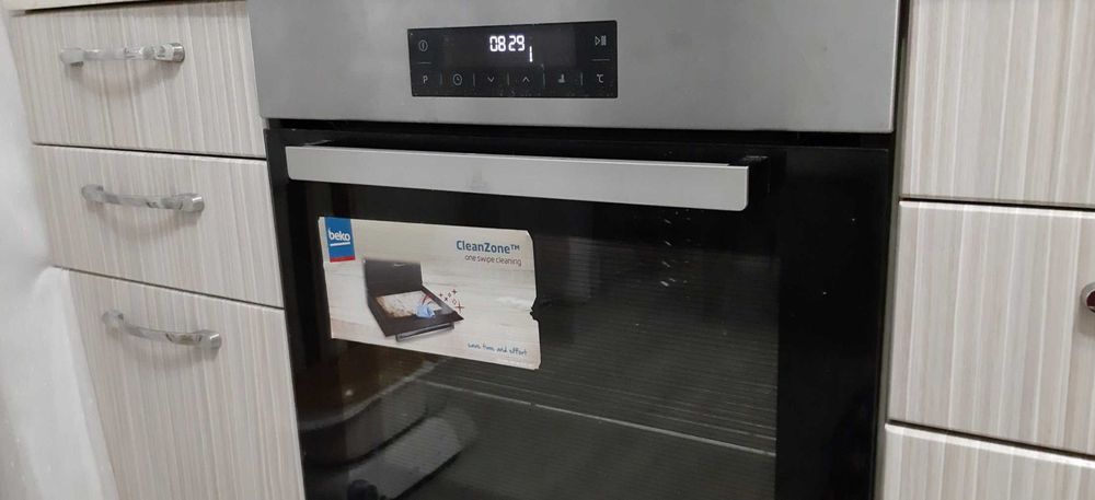 Встраиваемый духовой шкаф Beko BIE 22400 XM